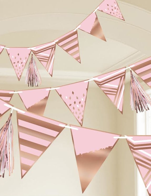 Guirlande à fanions anniversaire pour décoration rose et rose gold avec tassels