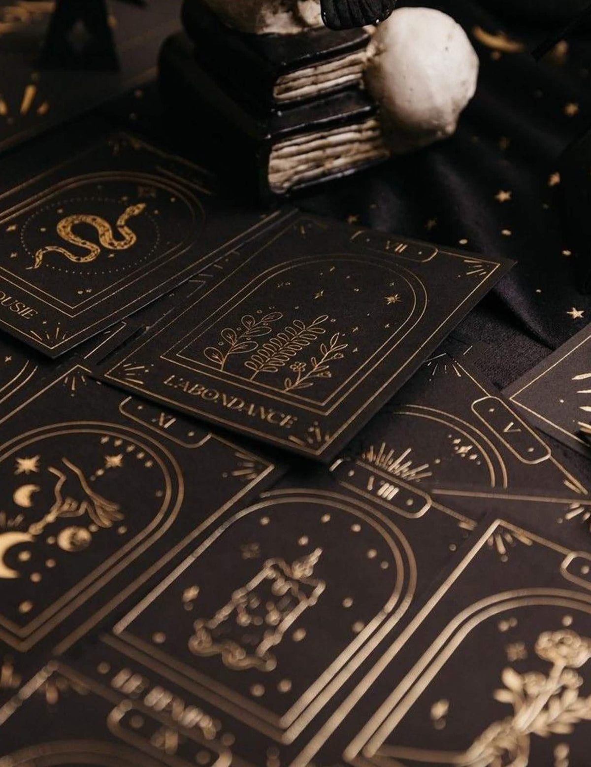 Juego de 20 cartas oráculo adivinatorio Cosmic Spirit de papel negro y dorado 8 x 11 cm