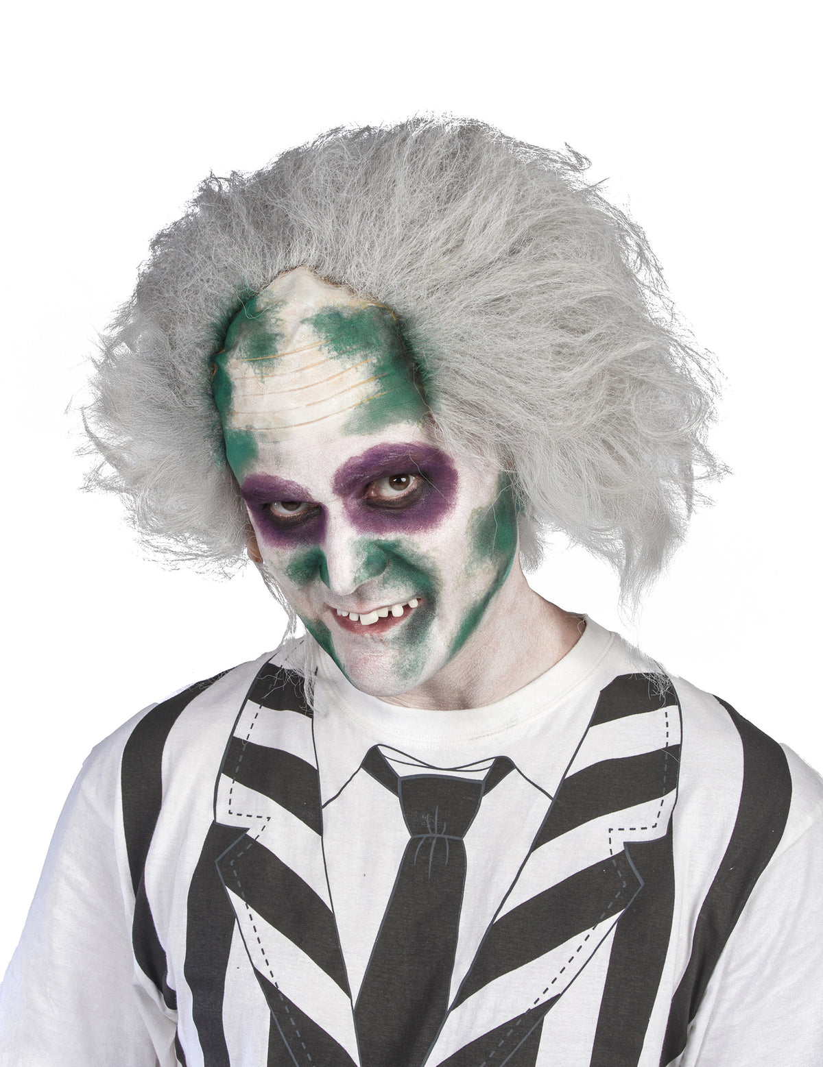 Gros plan sur le maquillage et la perruque du kit déguisement et perruque Beetlejuice