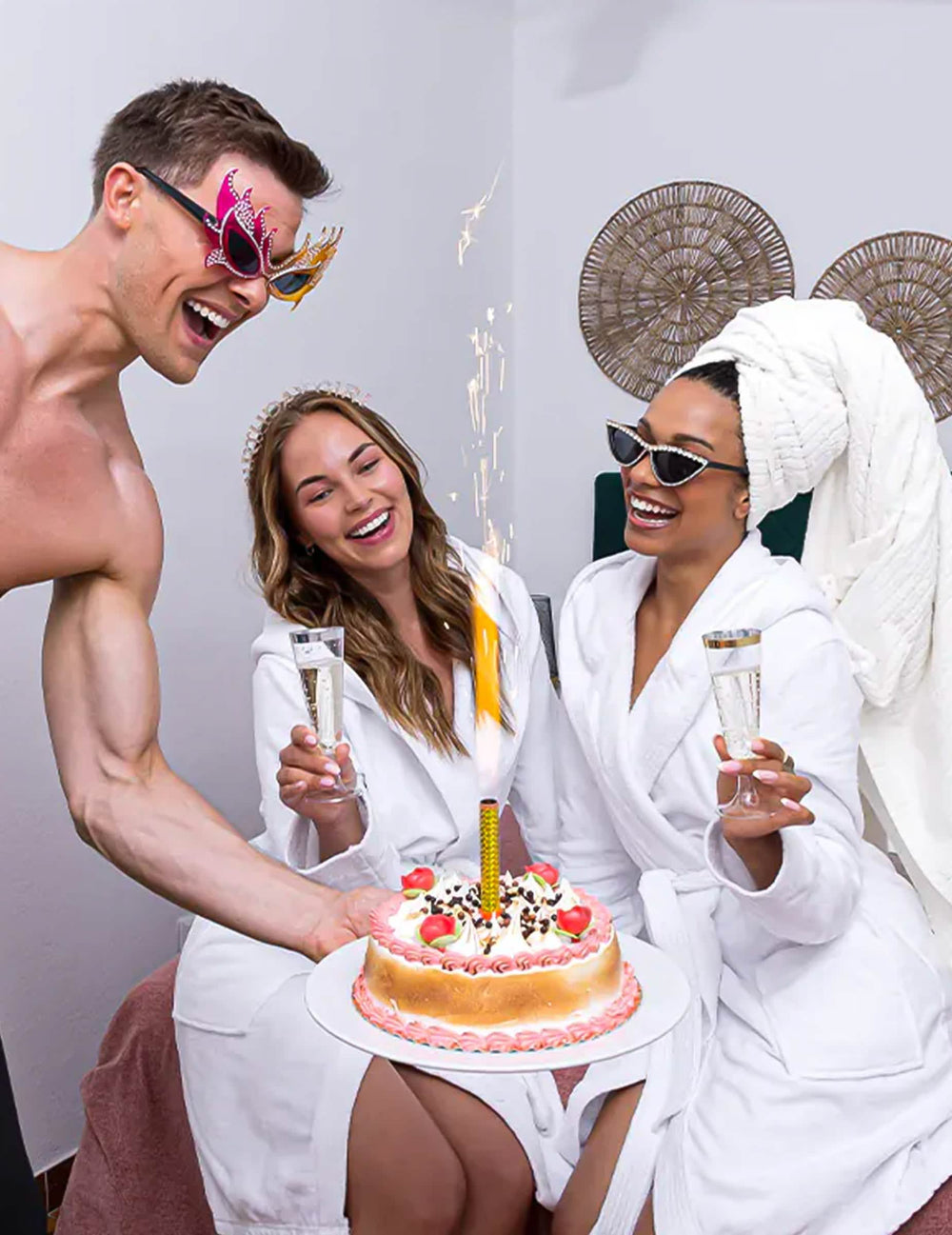 Mise en situation des lunettes glamour à strass pour adulte