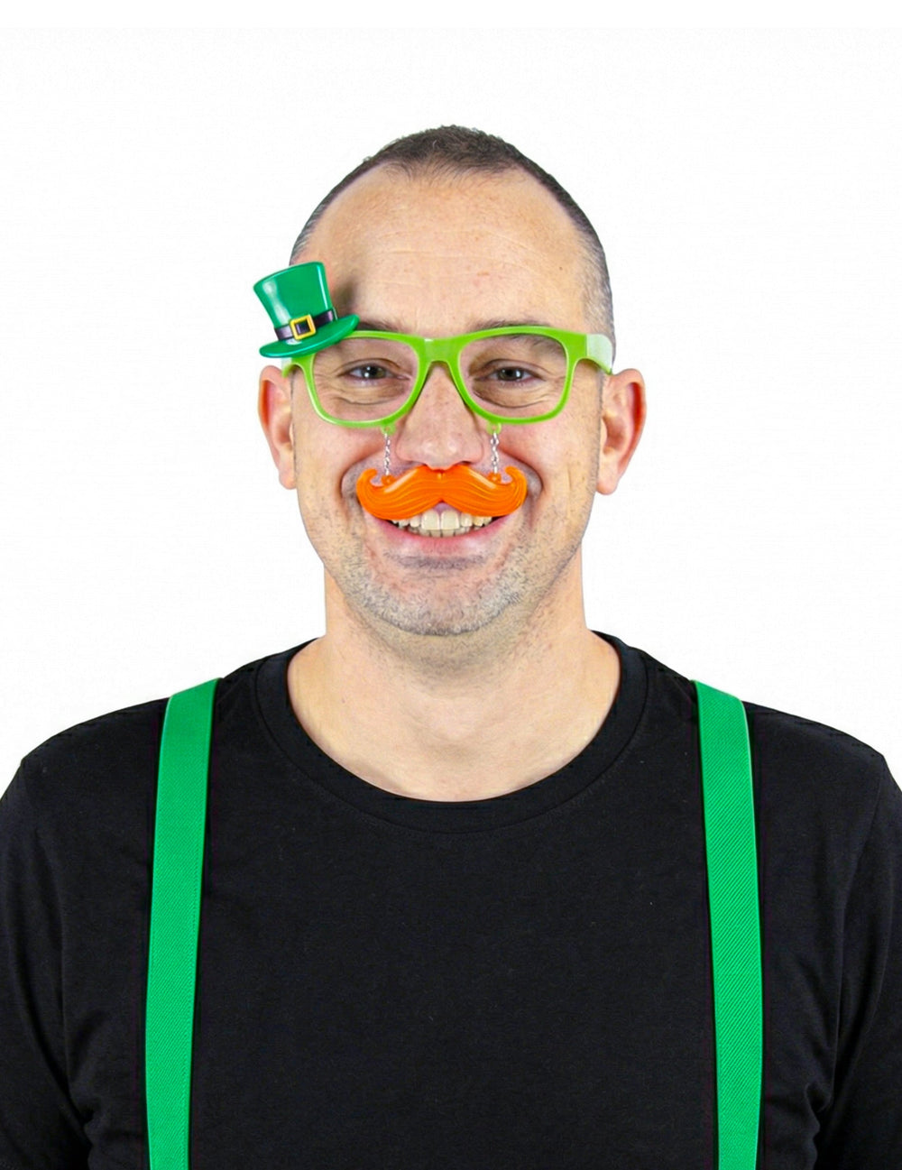 Vue de face des lunettes humoristiques avec moustache Saint Patrick pour adulte