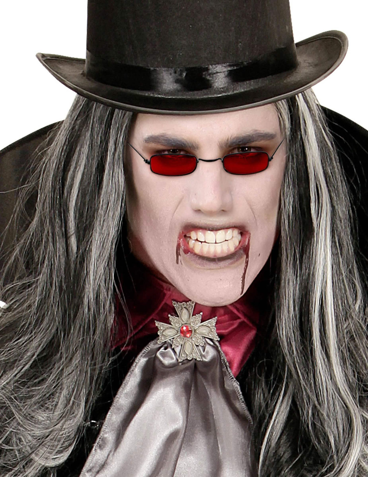 Primer plano de las gafas de vampiro