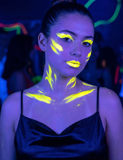 Maquillaje amarillo neón 7,8 g