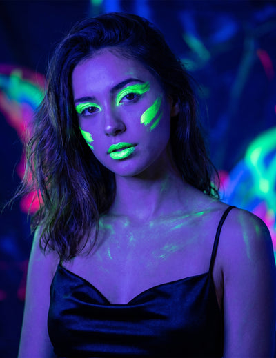 Maquillaje verde neón 7,8 g