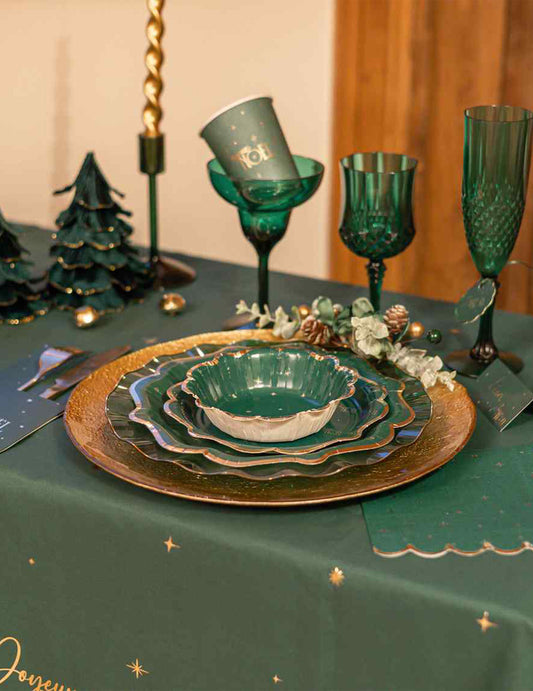 Mantel Feliz Navidad verde inglés y dorado 140 x 240 cm