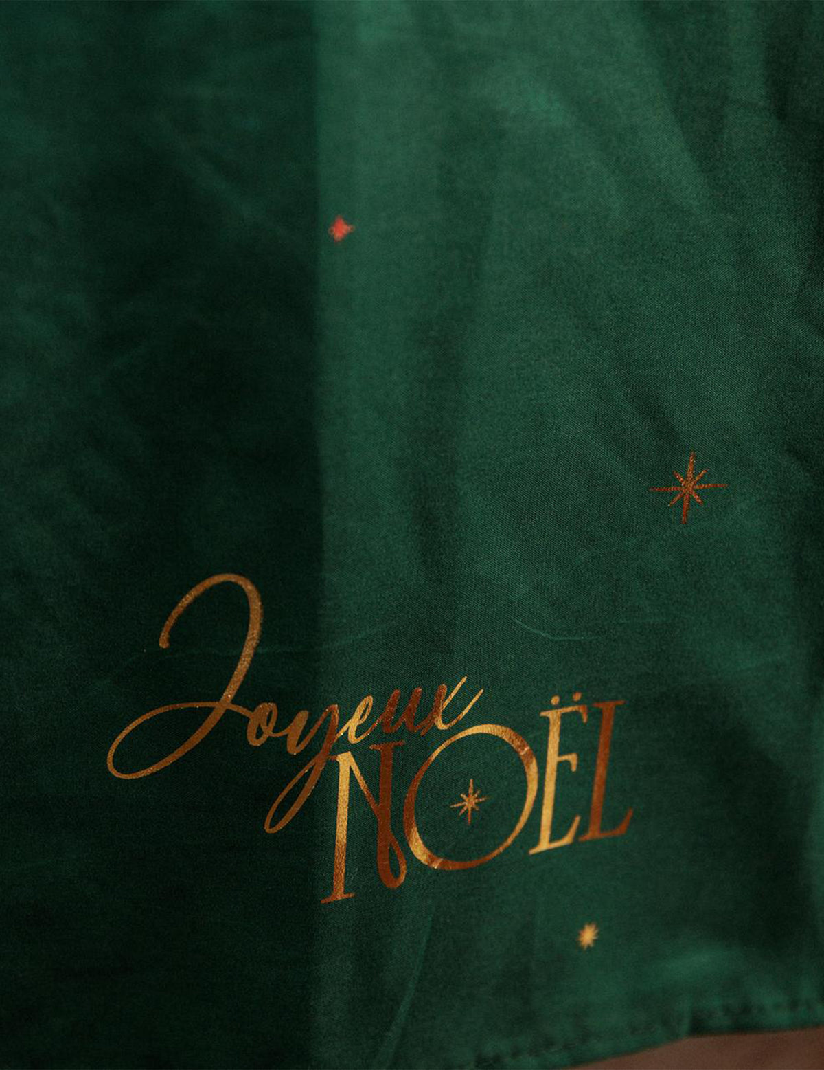 Mantel Feliz Navidad verde inglés y dorado 140 x 240 cm