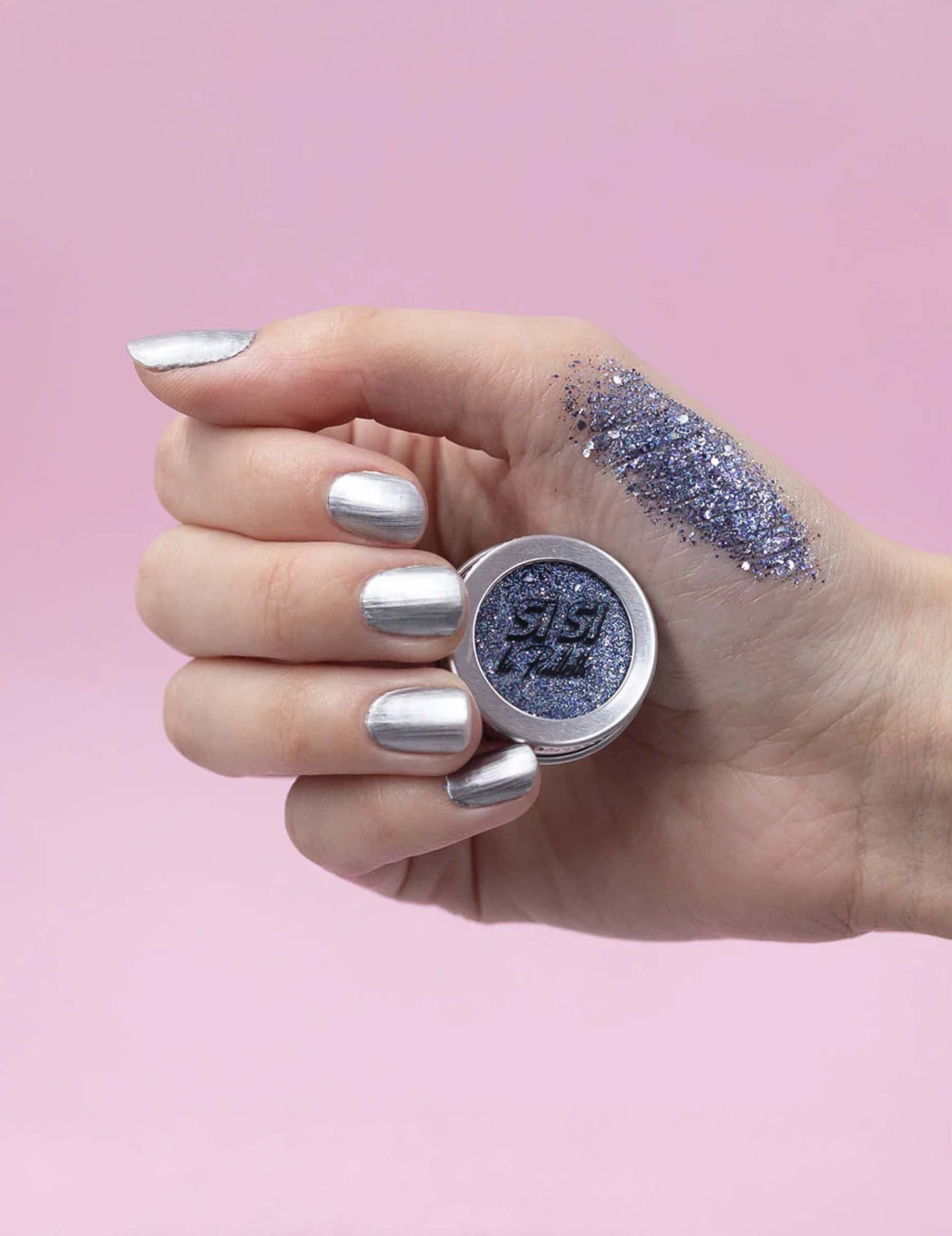 Rendu sur la peau des paillettes biodégradables indiGlow Si si la paillette