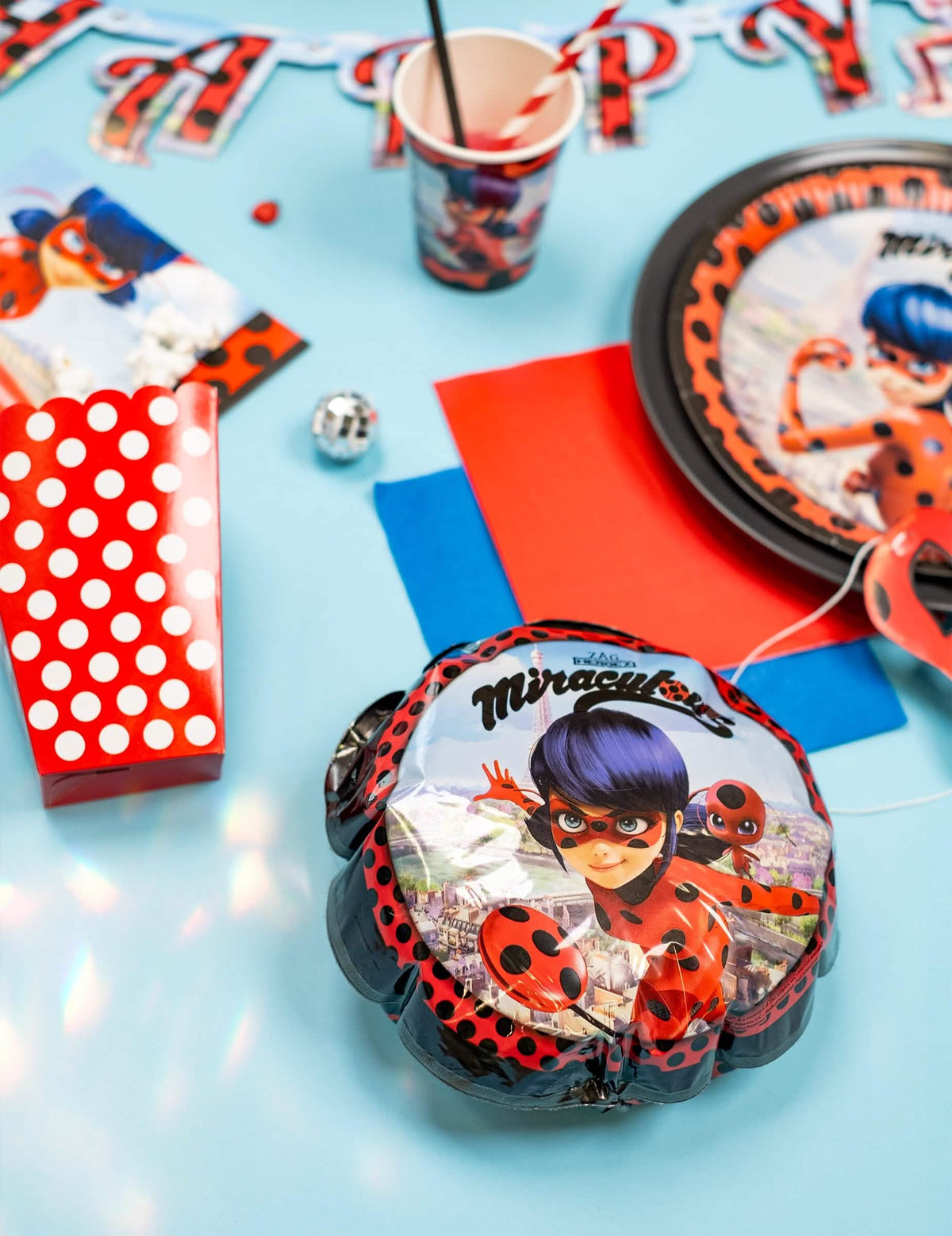 Colocación del globo de aluminio Ladybug