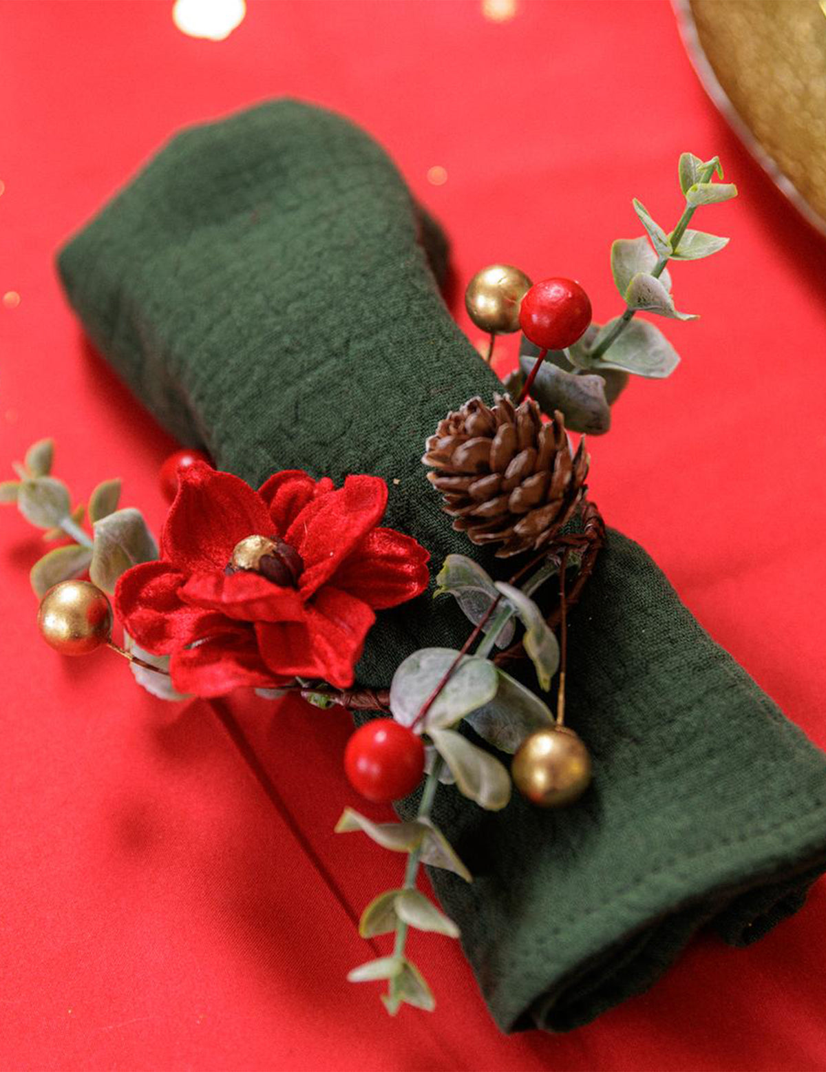 Servilletero Elegancia de terciopelo rojo, verde y dorado 13 cm
