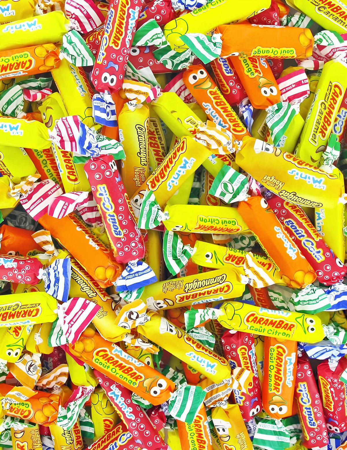 Primer plano de los caramelos de la bolsa mini Carambar Minis Mix
