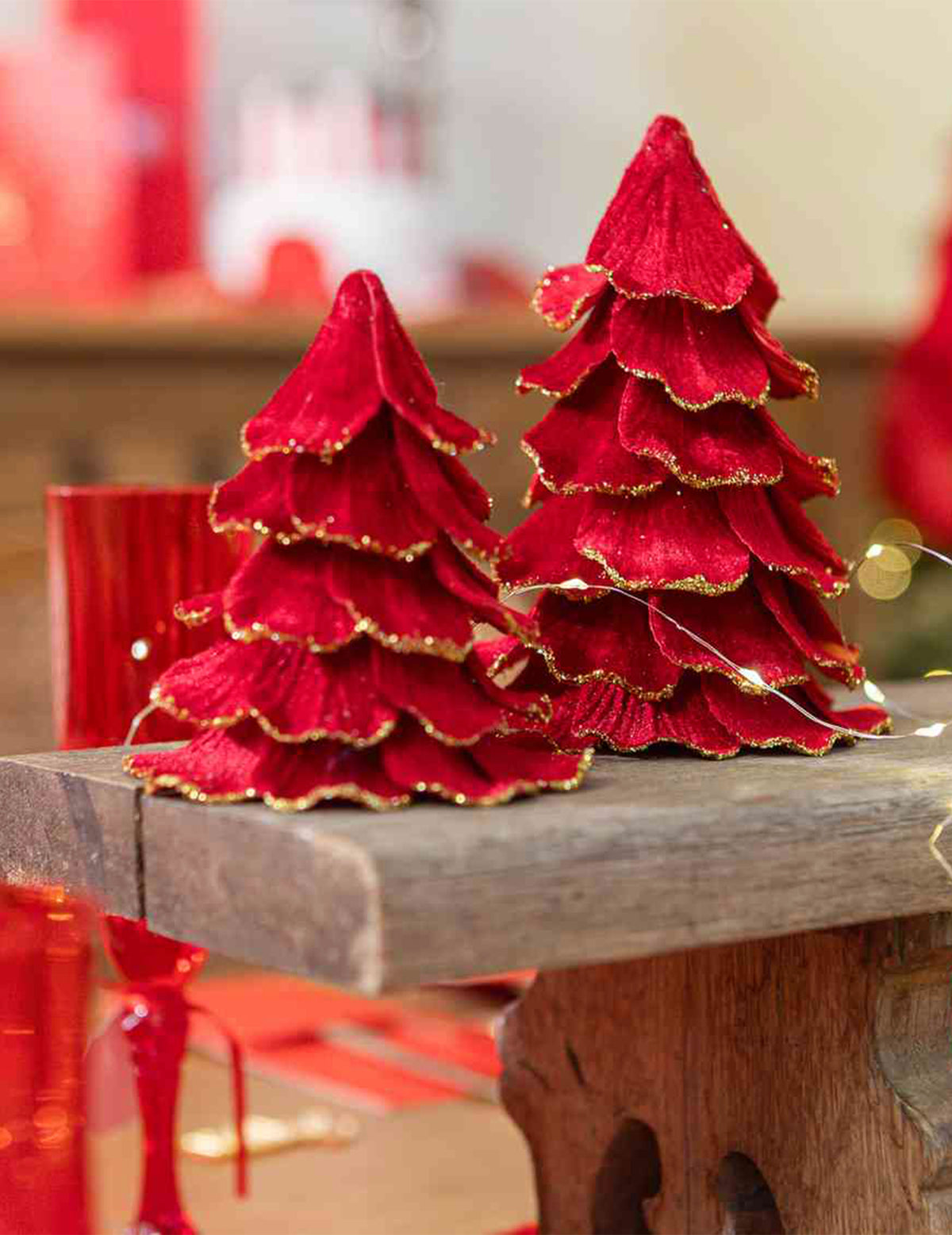 Árbol de Navidad de terciopelo rojo y oro 12 x 16 cm