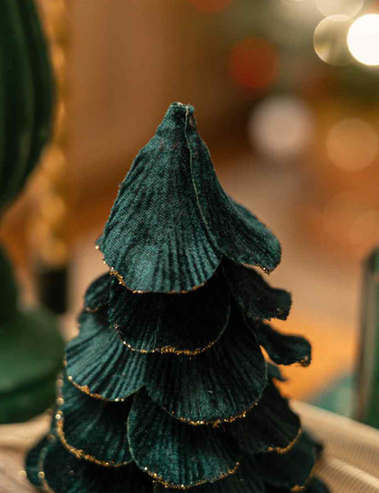 Árbol de Navidad de terciopelo verde oscuro y dorado 12 x 16 cm