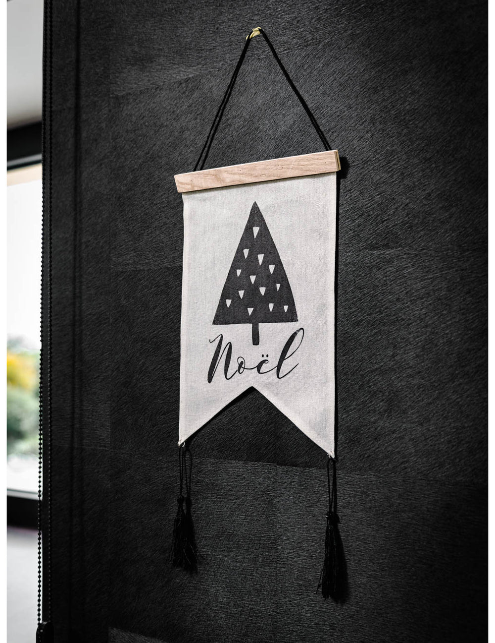 Vue de profil de la tenture en lin noël graphique