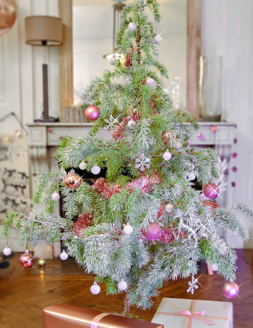Mise en situation dans un sapin de la suspension licorne pailletée